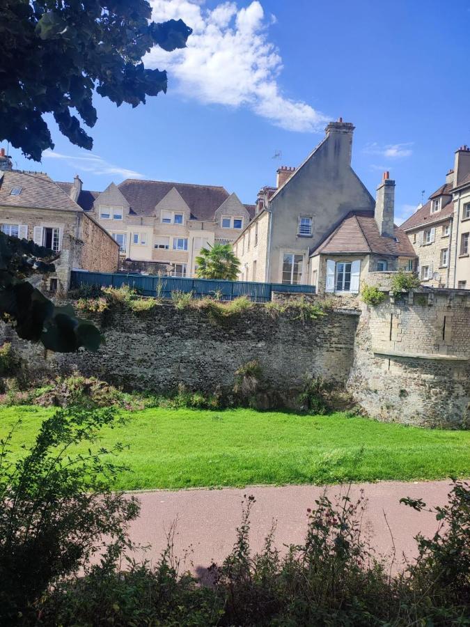 La Chambre Des Remparts Falaise  Eksteriør bilde